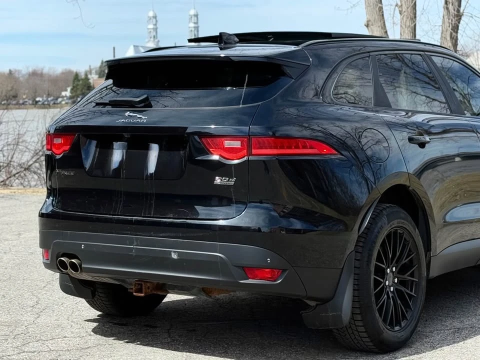 2019 Jaguar F-Pace - Image 8 of 20