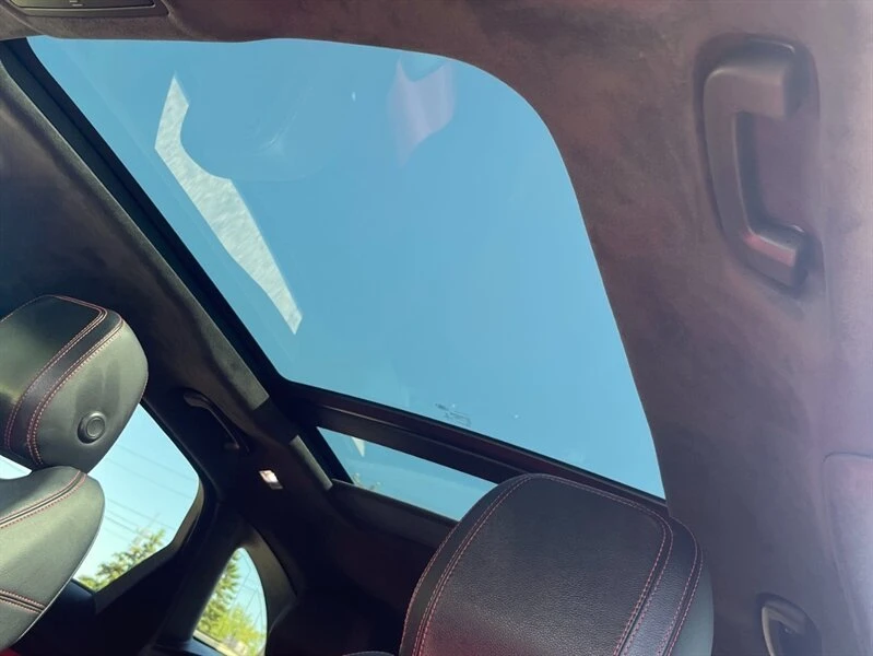 2019 Jaguar F-Pace - Image 12 of 13