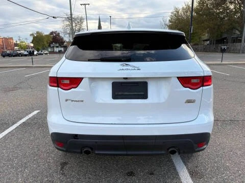 2019 Jaguar F-Pace - Image 12 of 20