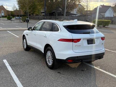 2019 Jaguar F-Pace - Image 14 of 20