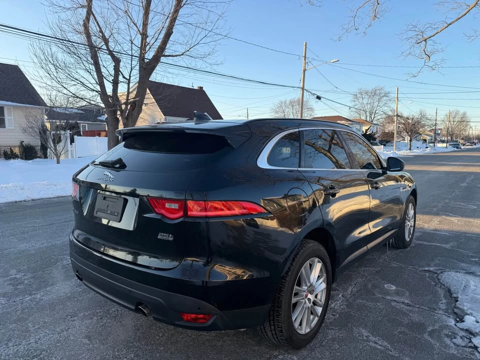 2019 Jaguar F-Pace - Image 3 of 12