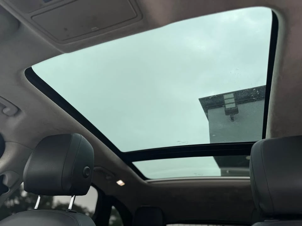2019 Jaguar F-Pace - Image 4 of 7