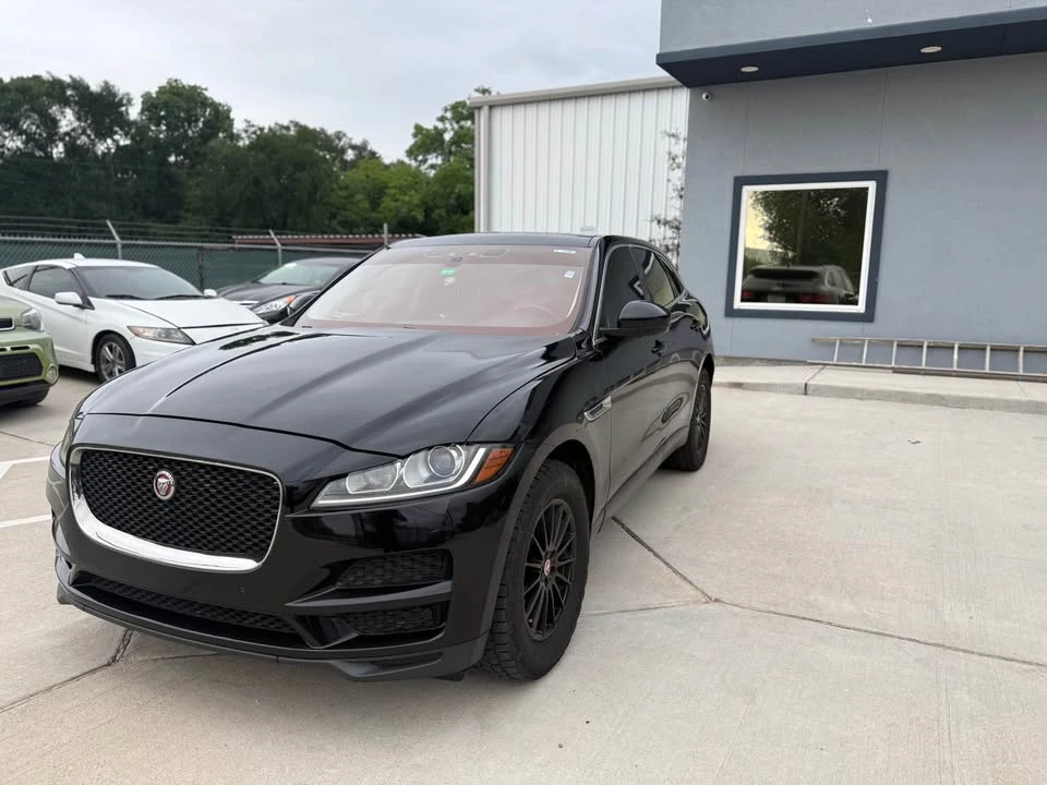 2019 Jaguar F-Pace - Image 2 of 7