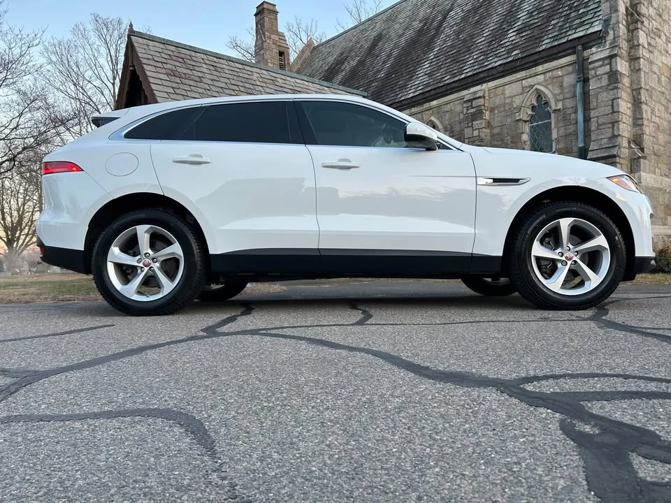 2019 Jaguar F-Pace - Image 15 of 19