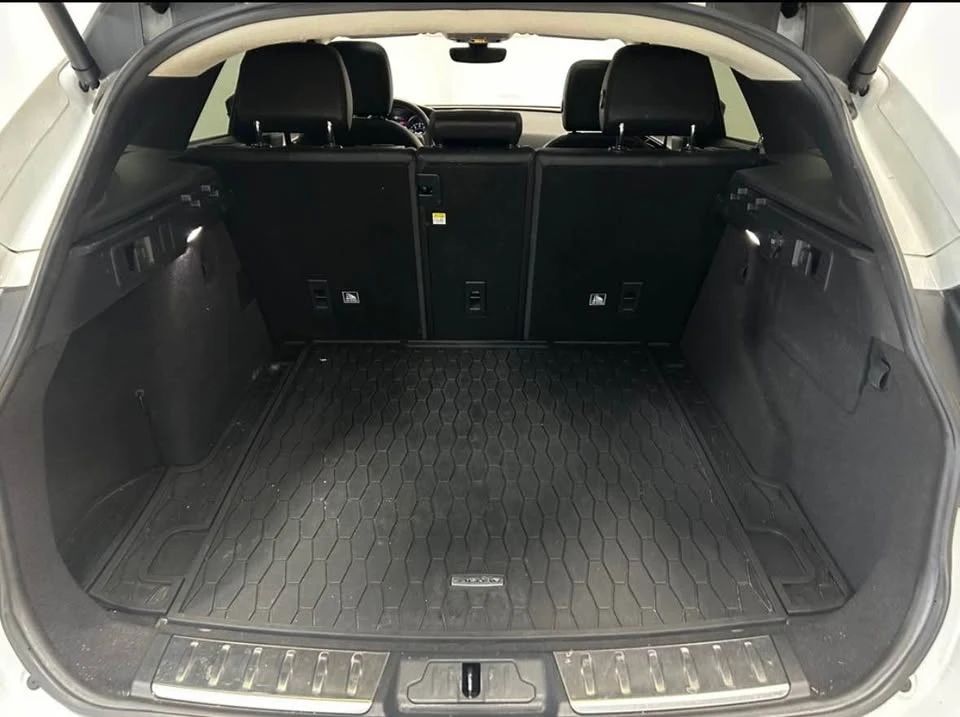 2019 Jaguar F-Pace - Image 7 of 7