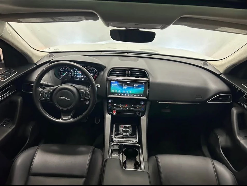 2019 Jaguar F-Pace - Image 5 of 7