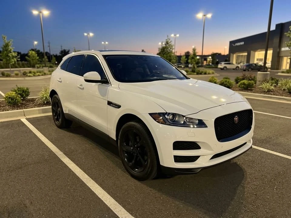 2019 Jaguar F-Pace - Image 2 of 7