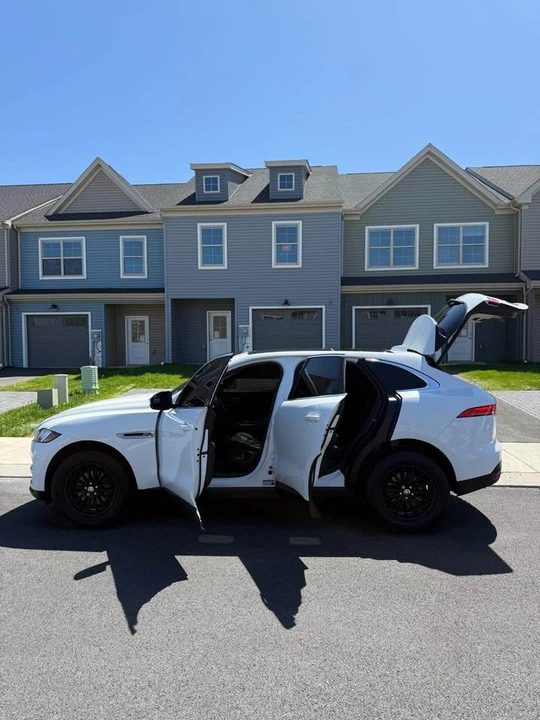2019 Jaguar F-Pace - Image 3 of 5