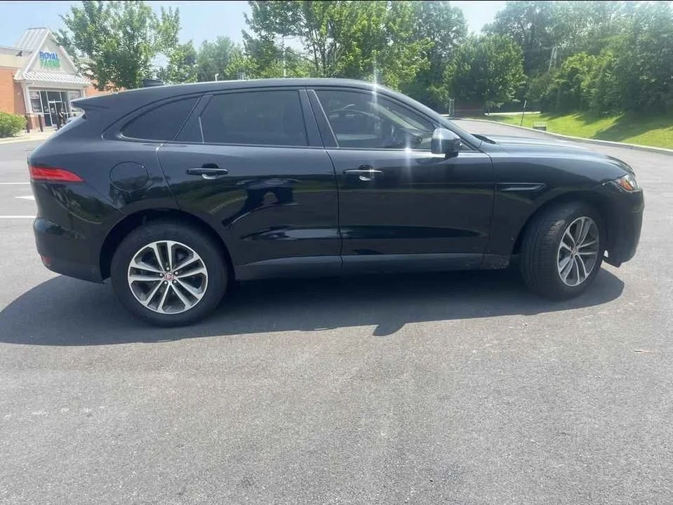 2019 Jaguar F-Pace - Image 4 of 11