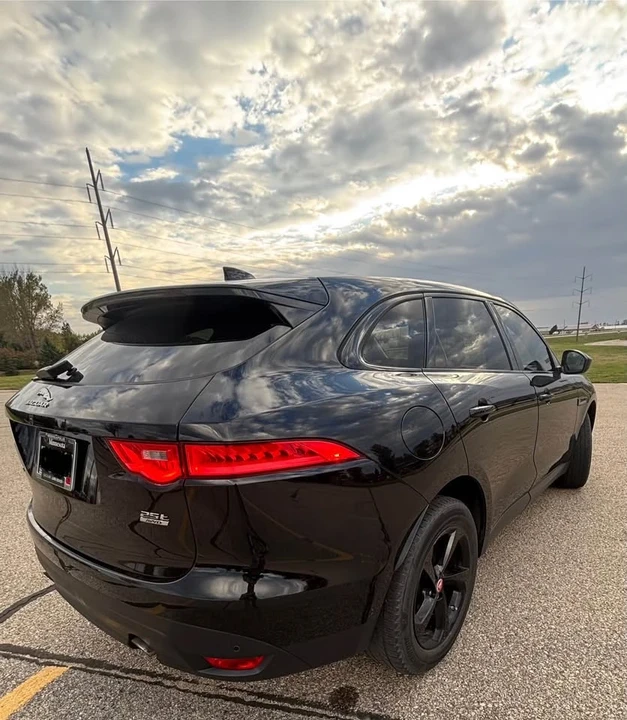 2019 Jaguar F-Pace - Image 6 of 16