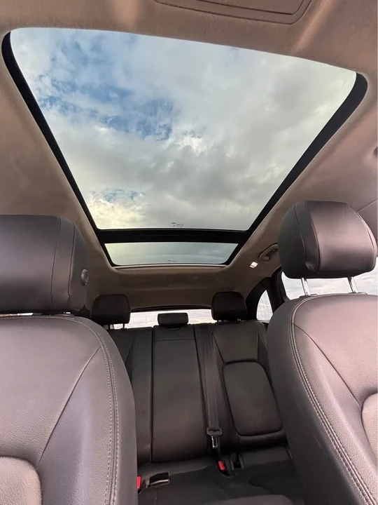 2019 Jaguar F-Pace - Image 8 of 16