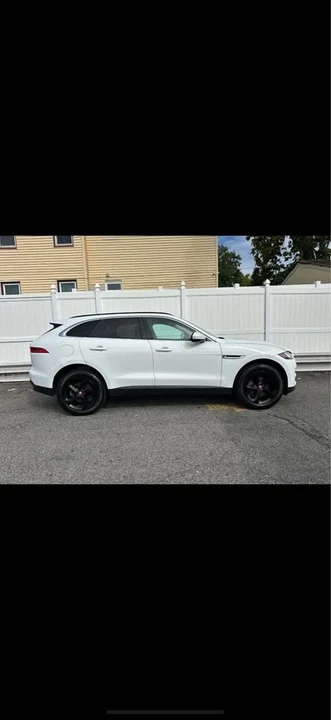 2019 Jaguar F-Pace - Image 13 of 15
