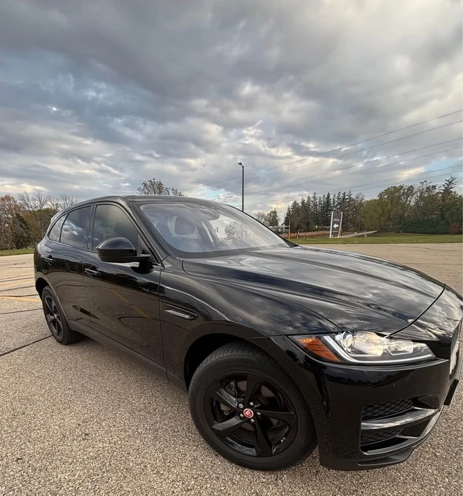 2019 Jaguar F-Pace - Image 4 of 16