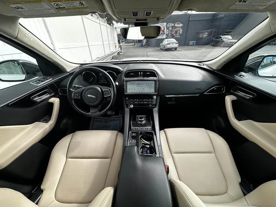 2019 Jaguar F-Pace - Image 9 of 17