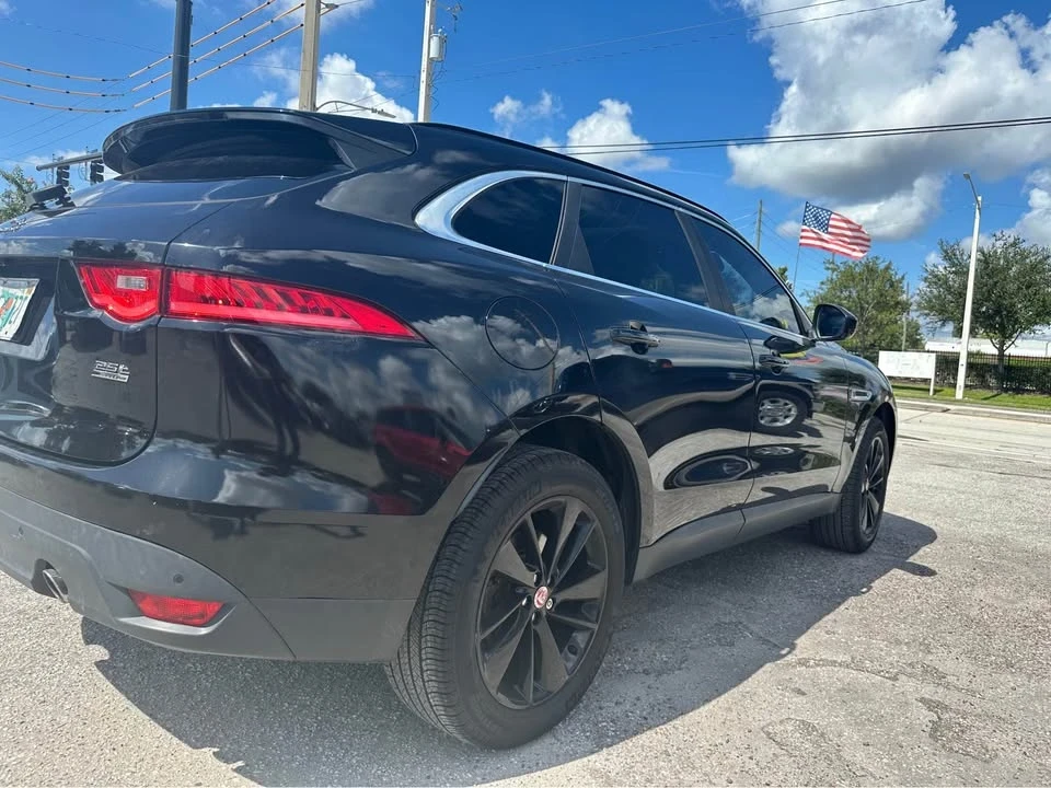 2019 Jaguar F-Pace - Image 6 of 12