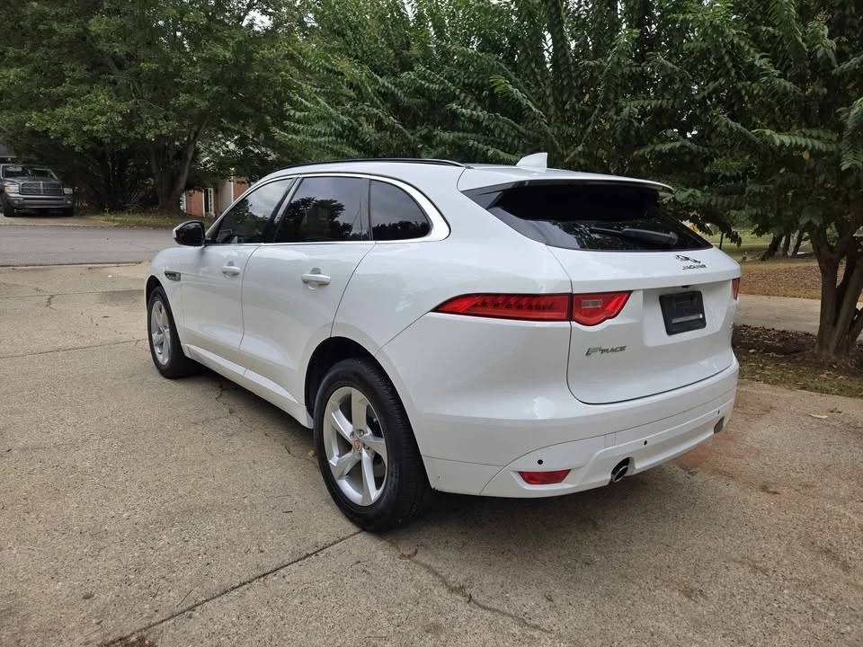2019 Jaguar F-Pace - Image 6 of 15