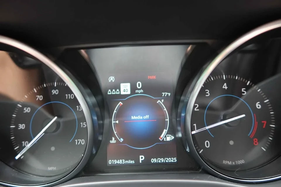 2019 Jaguar F-Pace - Image 15 of 15