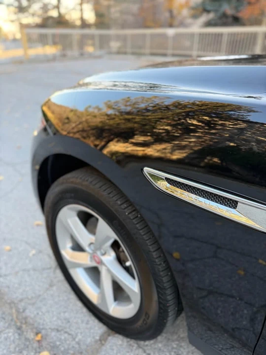 2019 Jaguar F-Pace - Image 8 of 18
