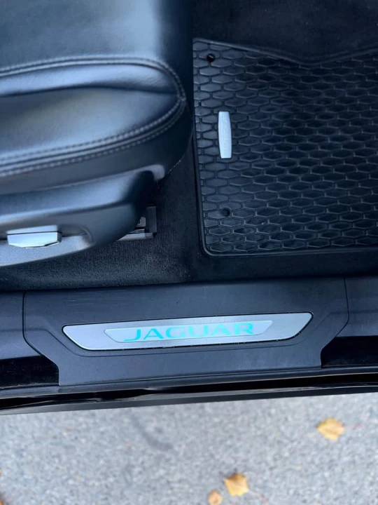 2019 Jaguar F-Pace - Image 18 of 18