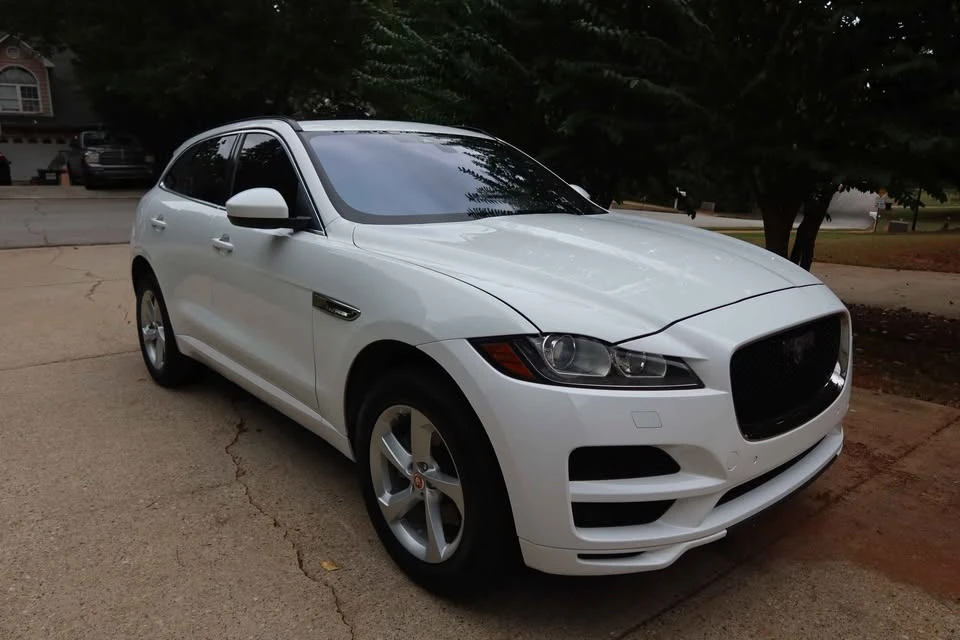 2019 Jaguar F-Pace - Image 2 of 15