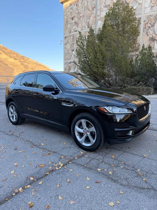 2019 Jaguar F-Pace - Image 3 of 18