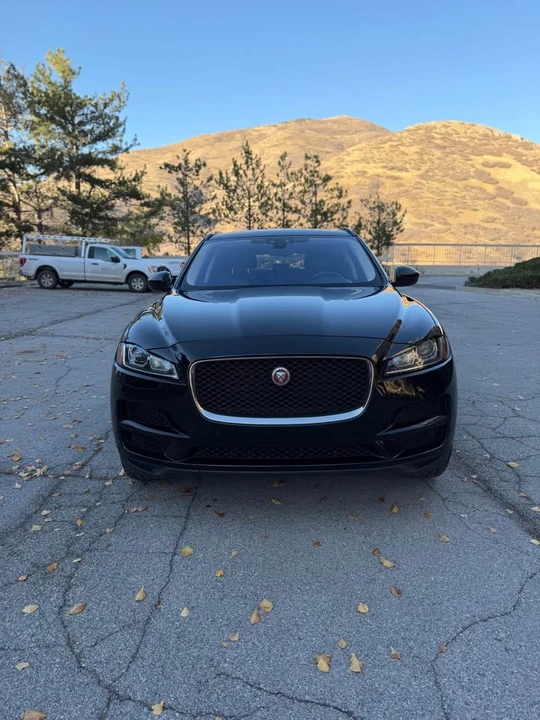 2019 Jaguar F-Pace - Image 2 of 18