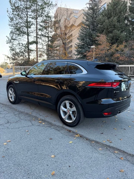 2019 Jaguar F-Pace - Image 6 of 18