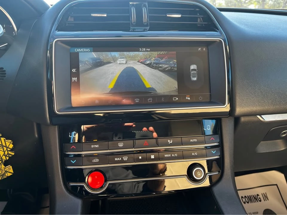 2019 Jaguar F-Pace - Image 17 of 17