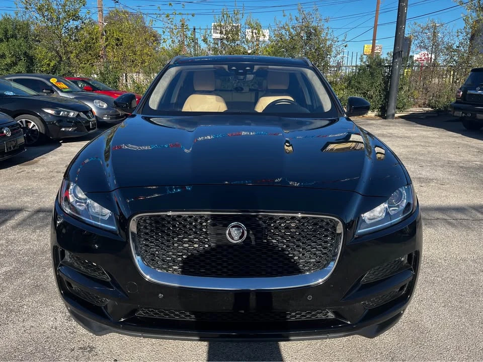 2019 Jaguar F-Pace - Image 2 of 17