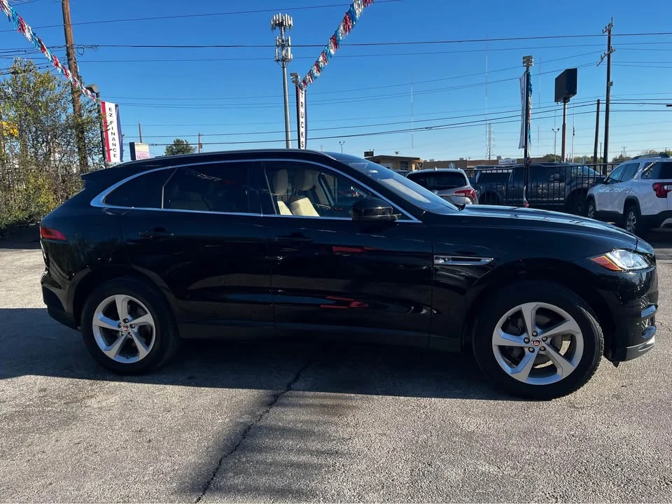 2019 Jaguar F-Pace - Image 4 of 17