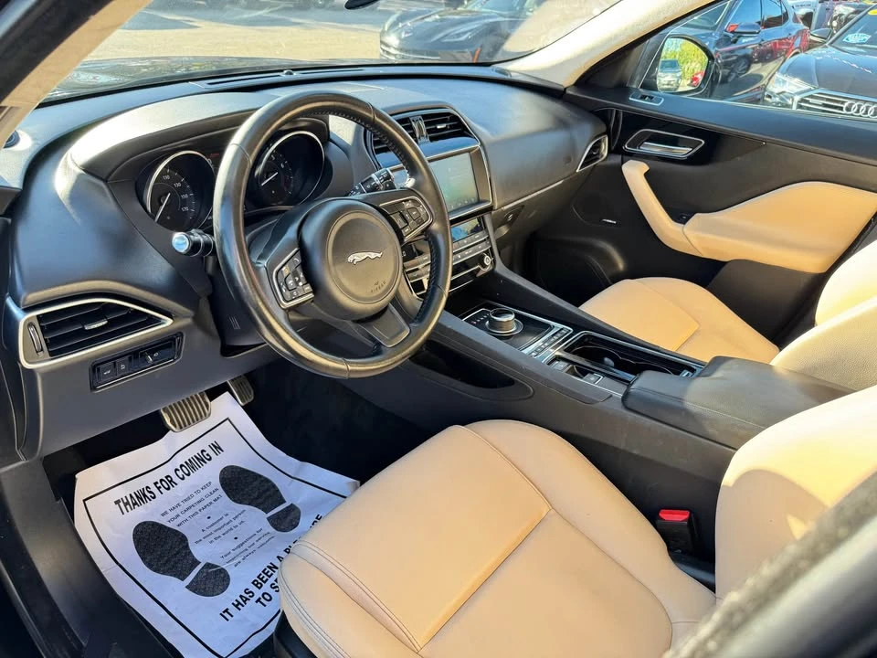 2019 Jaguar F-Pace - Image 10 of 17
