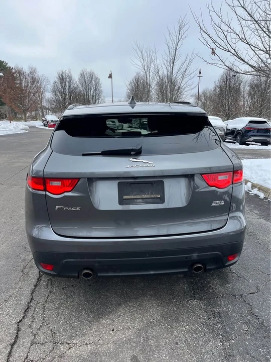 2019 Jaguar F-Pace - Image 8 of 17