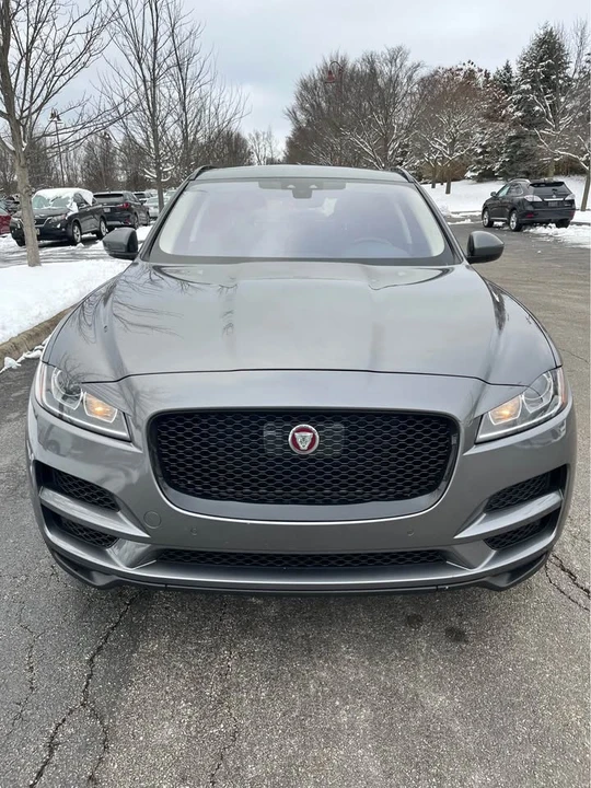 2019 Jaguar F-Pace - Image 11 of 17