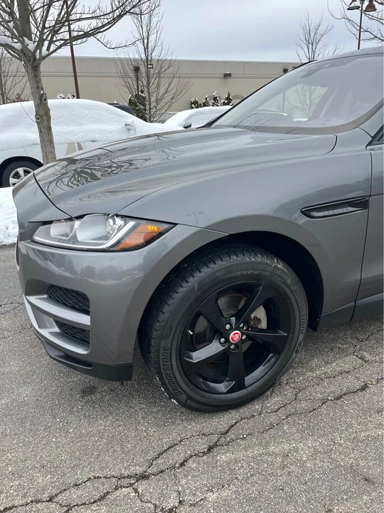 2019 Jaguar F-Pace - Image 5 of 17