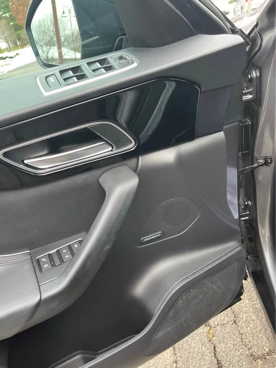 2019 Jaguar F-Pace - Image 12 of 17