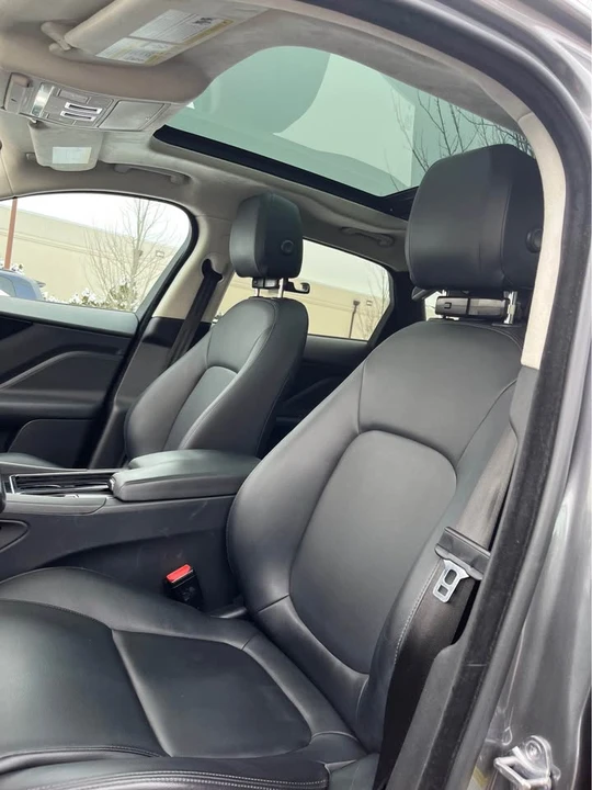 2019 Jaguar F-Pace - Image 4 of 17