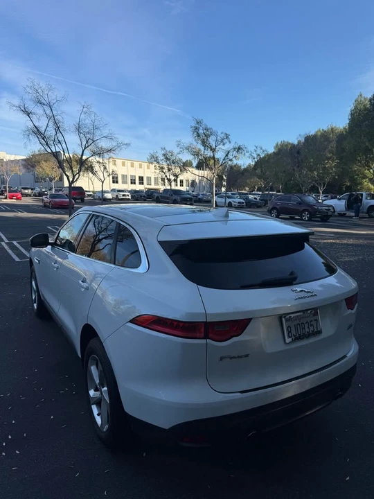 2019 Jaguar F-Pace - Image 6 of 16