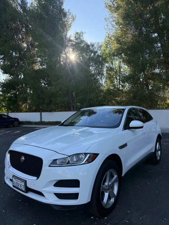 2019 Jaguar F-Pace - Image 3 of 16