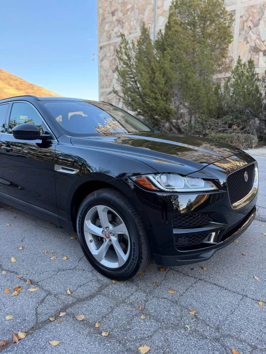 2019 Jaguar F-Pace - Image 16 of 18