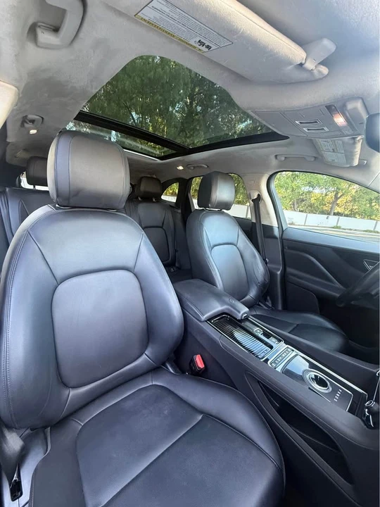 2019 Jaguar F-Pace - Image 9 of 16