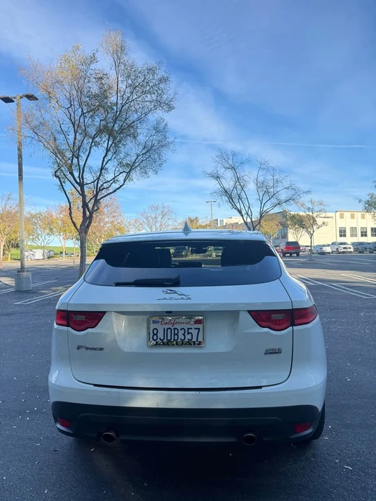 2019 Jaguar F-Pace - Image 7 of 16