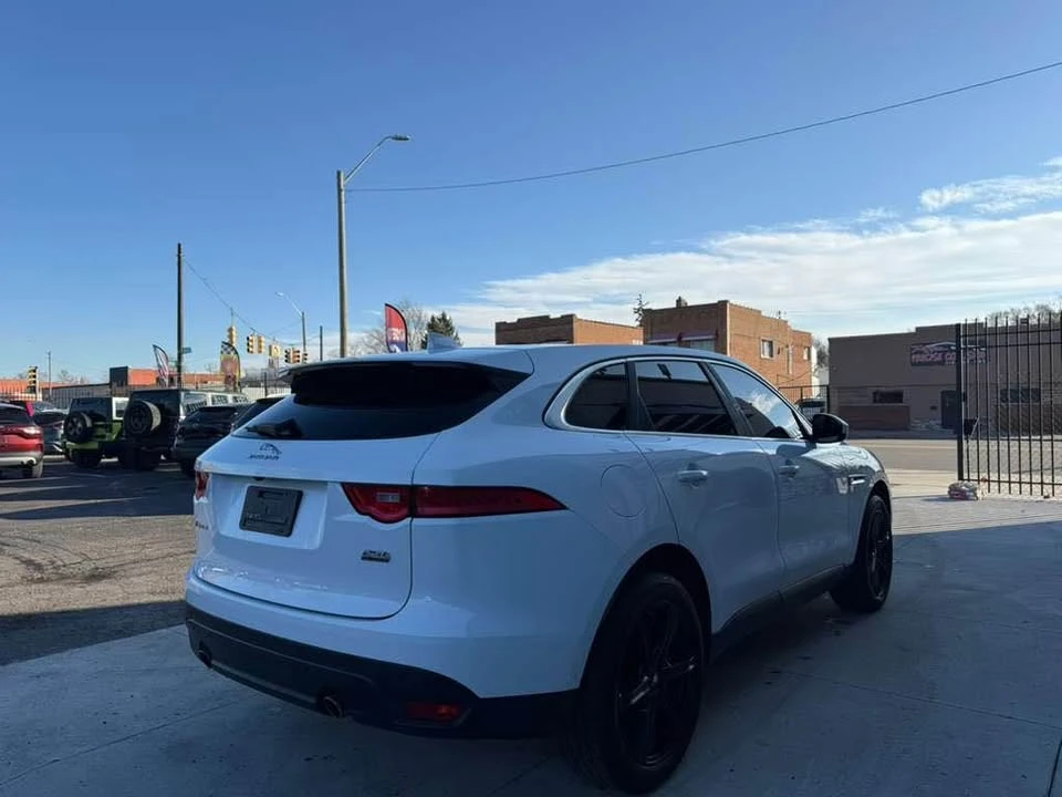 2019 Jaguar F-Pace - Image 4 of 15