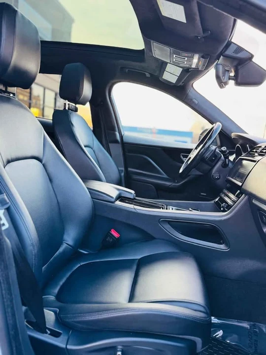 2019 Jaguar F-Pace - Image 17 of 19