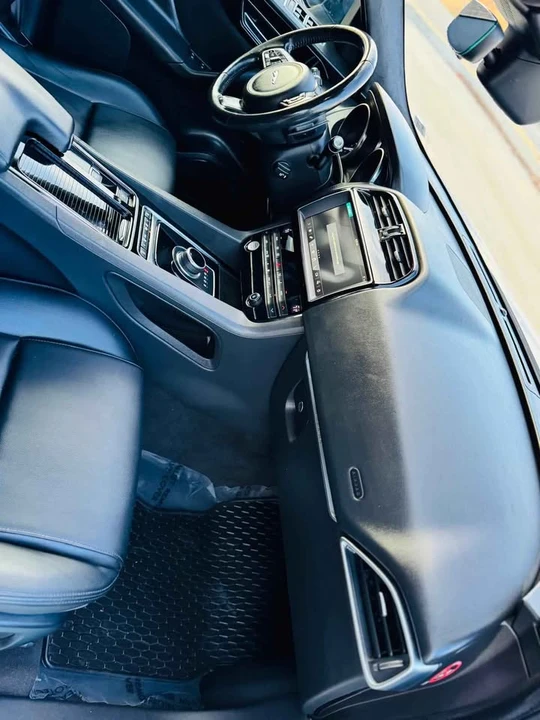 2019 Jaguar F-Pace - Image 11 of 19