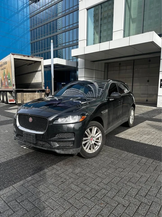 2019 Jaguar F-Pace - Image 2 of 12