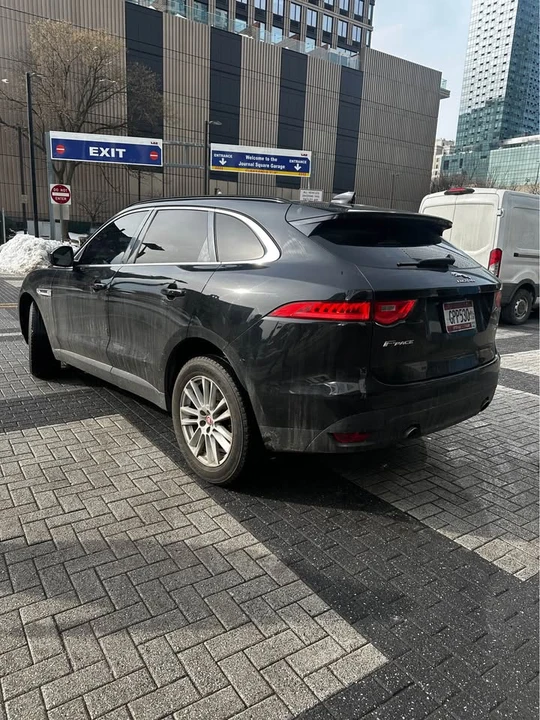 2019 Jaguar F-Pace - Image 5 of 12