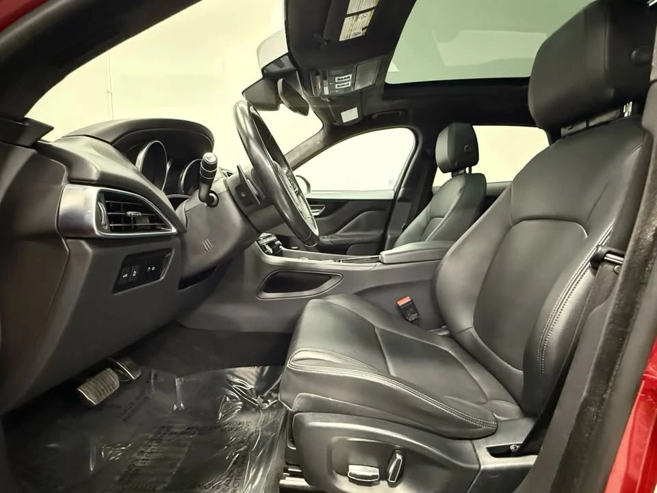 2019 Jaguar F-Pace - Image 15 of 20