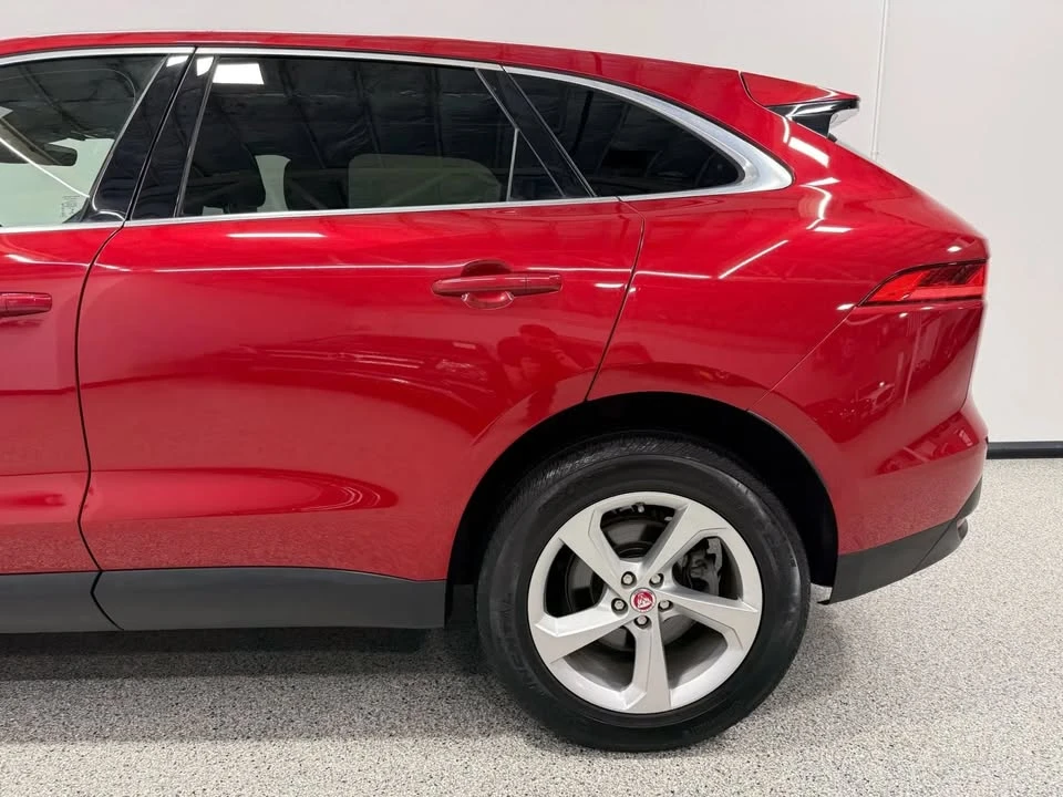2019 Jaguar F-Pace - Image 7 of 20