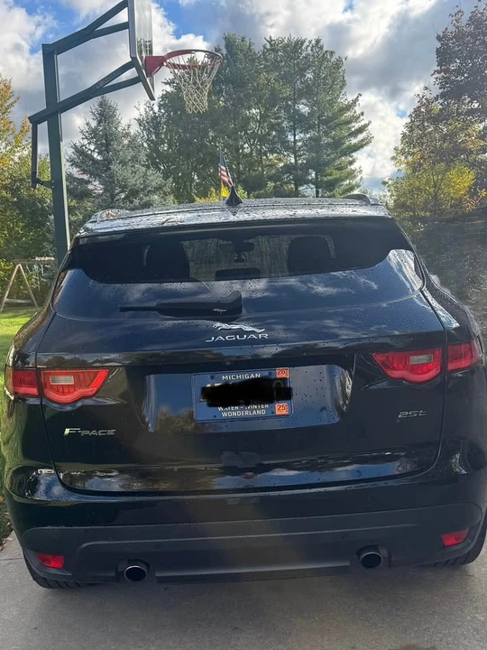 2019 Jaguar F-Pace - Image 3 of 7