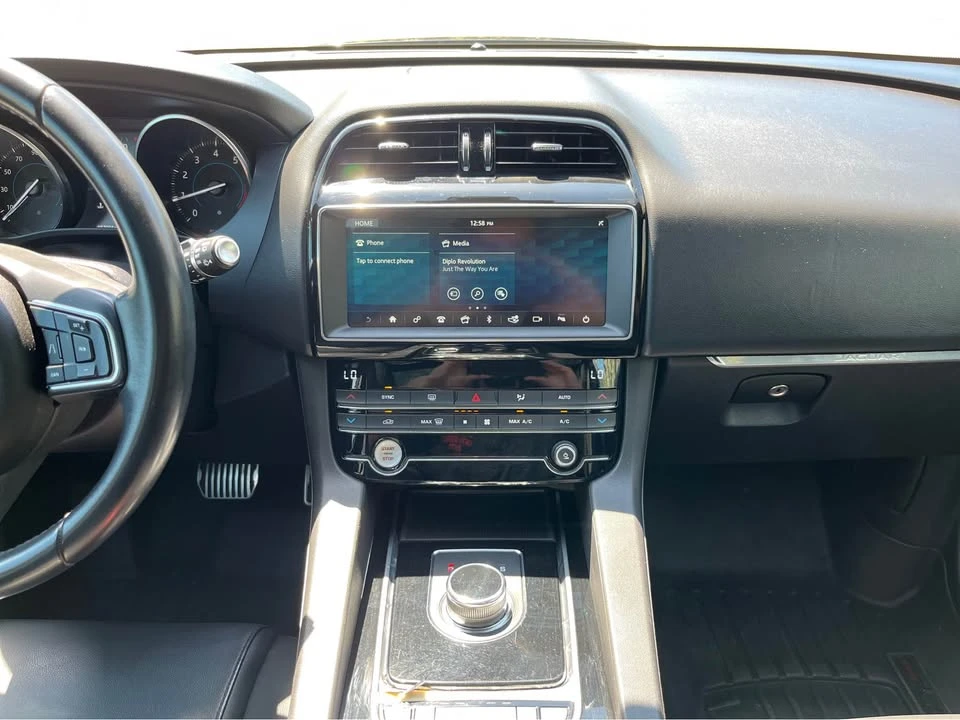 2019 Jaguar F-Pace - Image 15 of 20